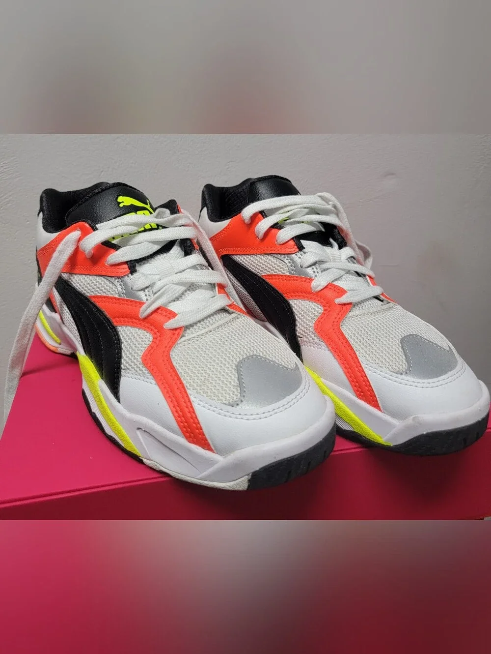 Puma Men White, Neon Coral & Black Athletic Sneakers Men SIZE 7